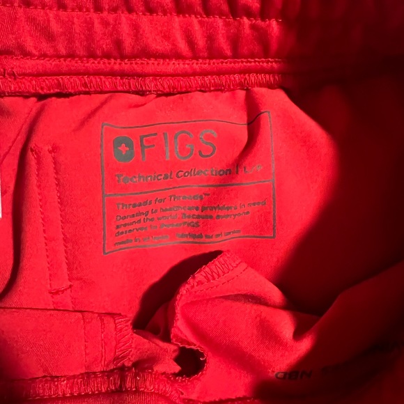 Figs Red Scrub Set - Picture 2 of 5